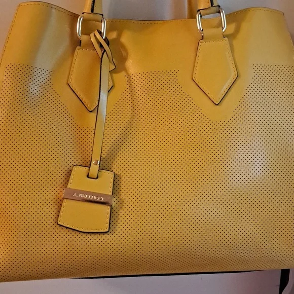 A.BELLUCCI ITALY Genuine Leather Soft Yellow Satchel/Crossbody EUC - Picture 2 of 12